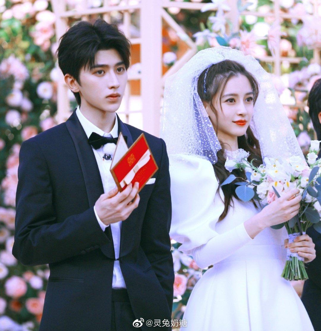 angelababy的婚纱照(又是被cp甜蜜狙击的一天!