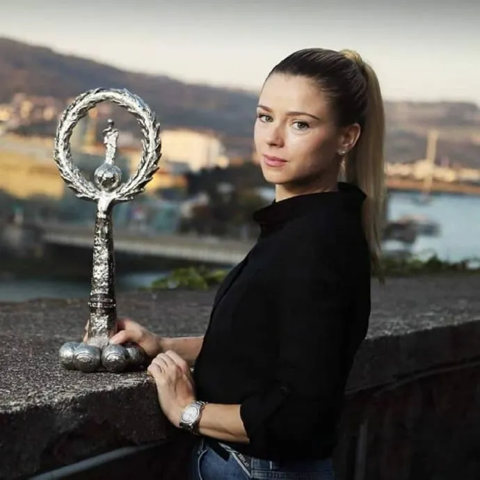 大学网球学习计划（能打比赛就不花钱请教练了？请收下这六种网球自学方法！）