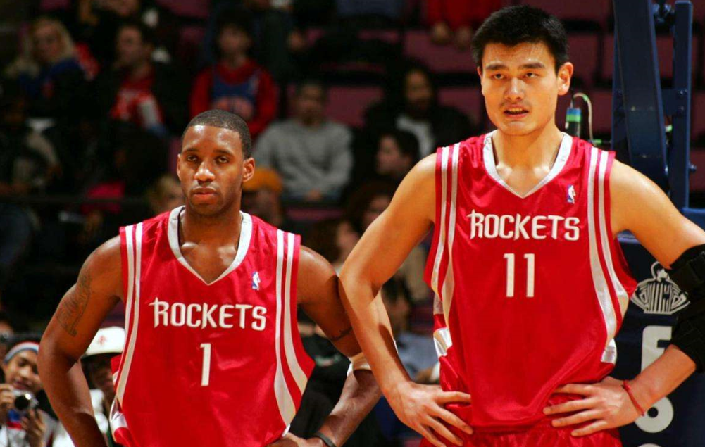 姚明在nba内线为什么无解(姚明的勾手有多无解？NBA已经失传，一出手仿佛看到了贾巴尔)