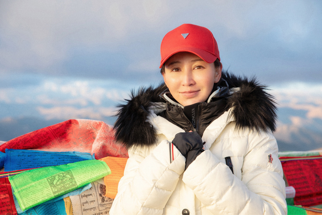 著名演员岳丽娜:我挣钱给导演丈夫花