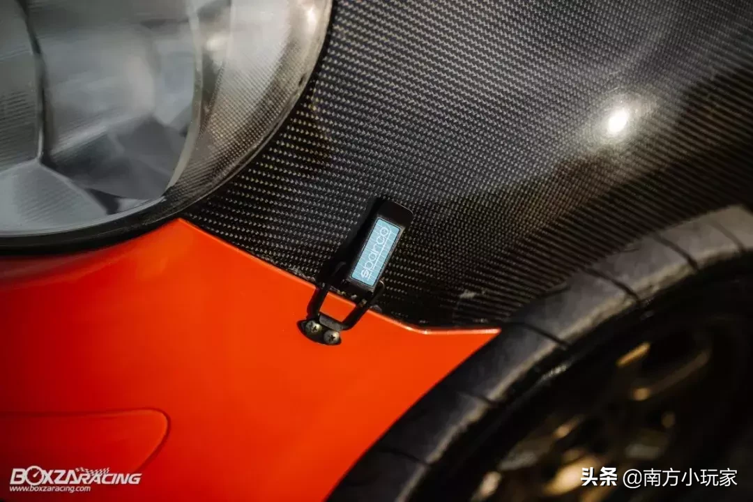 那台惨遭停产的日产小车玛驰，泰仔却玩的如此精彩绝伦