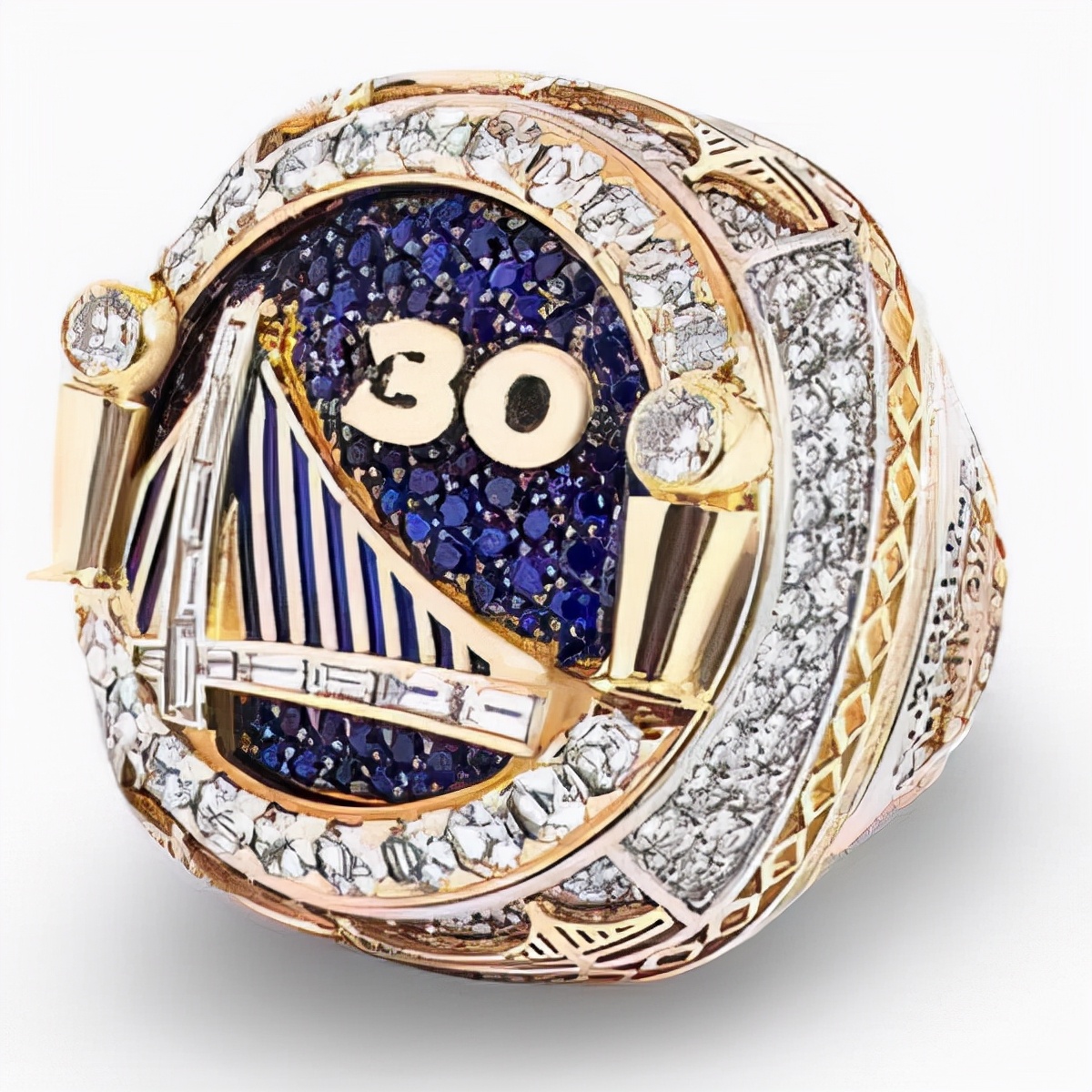 NBA冠戒之最：字母哥刚拿的戒指306颗钻不算多，猛龙640钻创纪录