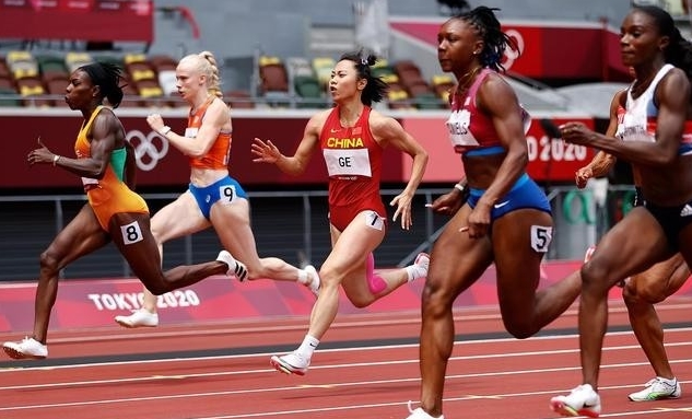 攀登女子全能(奥运日报｜8月5日跳水女子10米台包揽冠亚军 男女4X100米均进决赛)