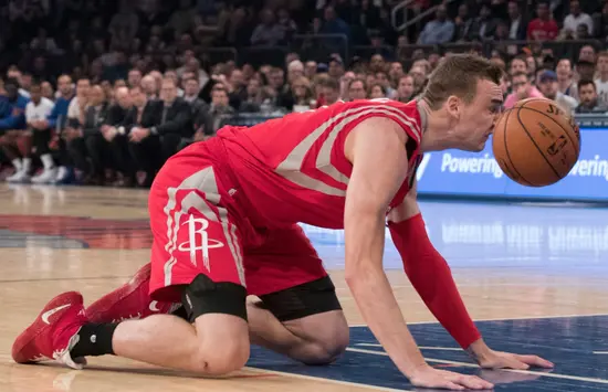 德克尔为什么不打nba了(火箭当年选中的天赋新秀，24岁就离开NBA，如今又重返NBA)