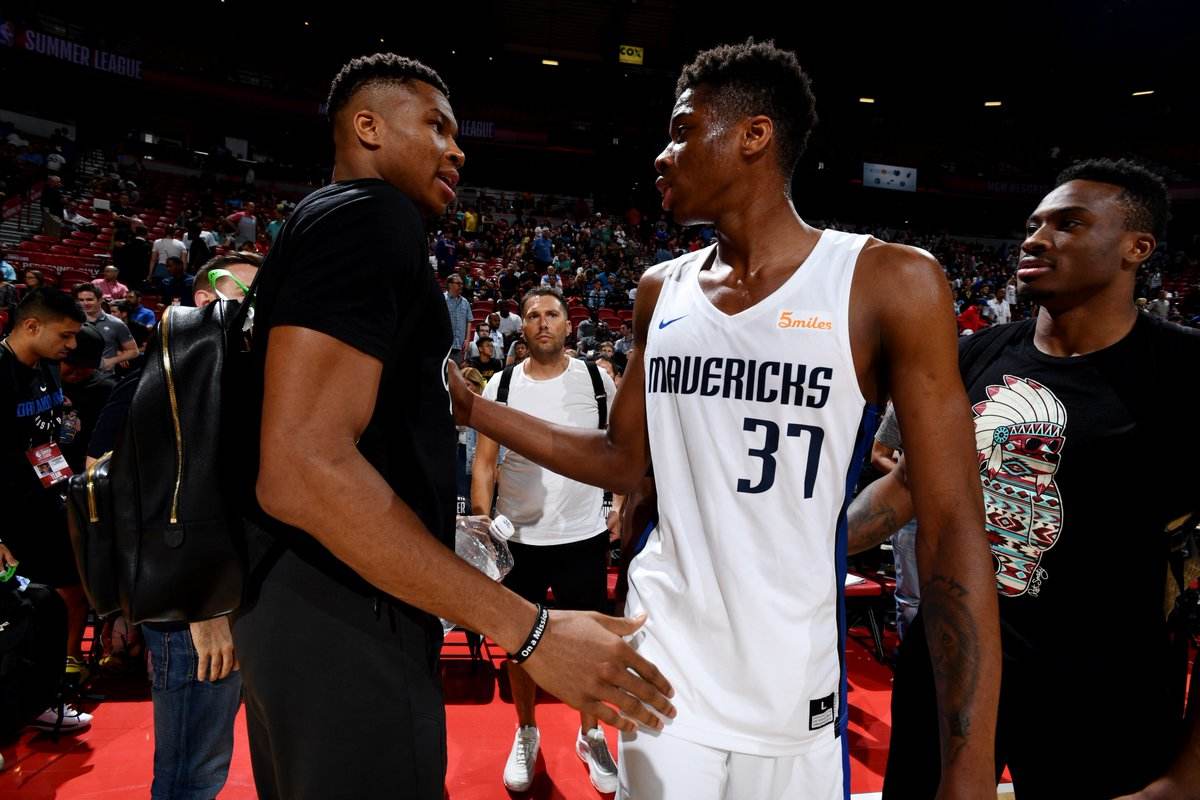 nba打球为什么多数是黑人（NBA球员被黑人统治，但为何都是美国黑人，很少看到非洲黑人？）