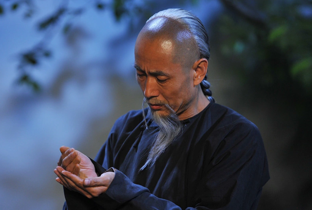 于成龙:为官19年连升11级,清朝第一廉吏,让康雍乾三代帝王动容