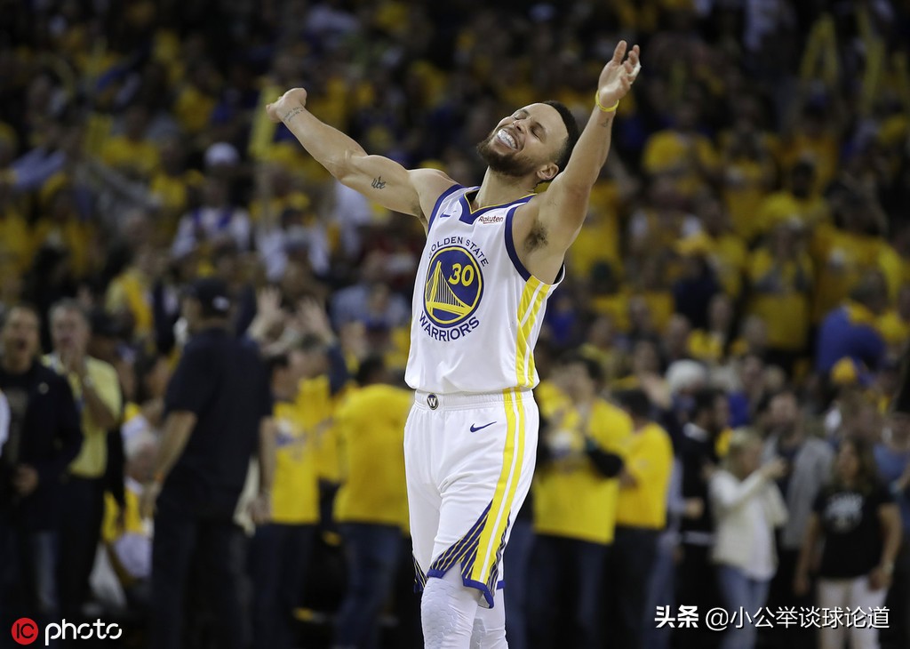 庫里總決賽5大后撤步三分（無杜勇士連續五年進西決，盤點庫里歷年季后賽：笑面萌神殺人誅心）