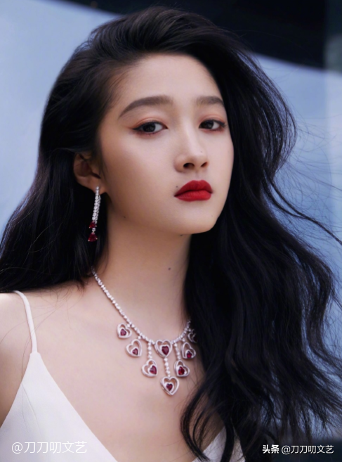 《家有儿女》12位小演员，有人没戏拍、有人红得发紫，对比太唏嘘