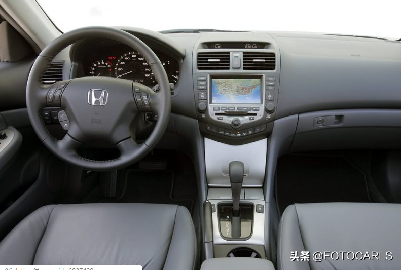 本田雅阁2005-2018车型进化史实拍，哪款才能叫经典？