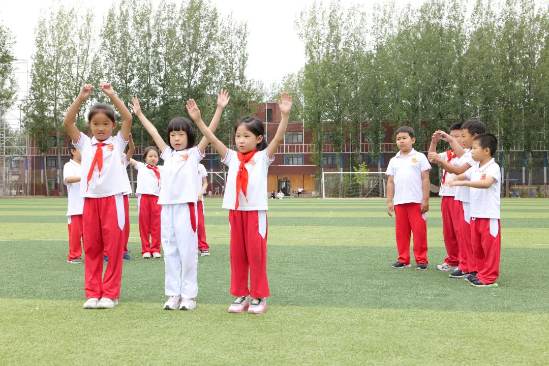 昌平区凯博外国语学校这个中秋孩子们有点甜