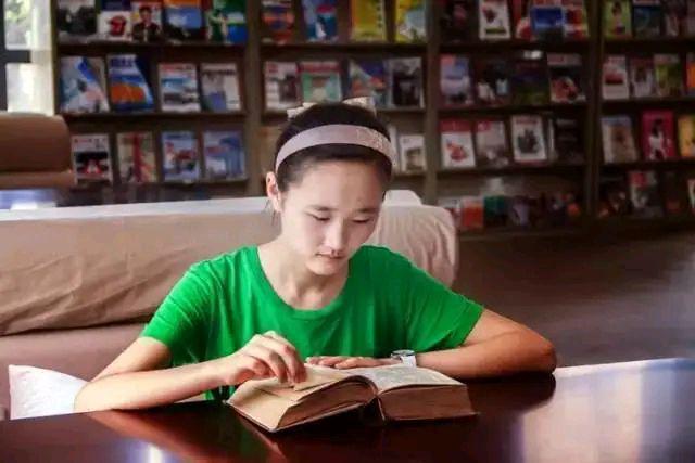 7年前，浙江女孩770分摘得状元，数学拿下满分，经验值得学习