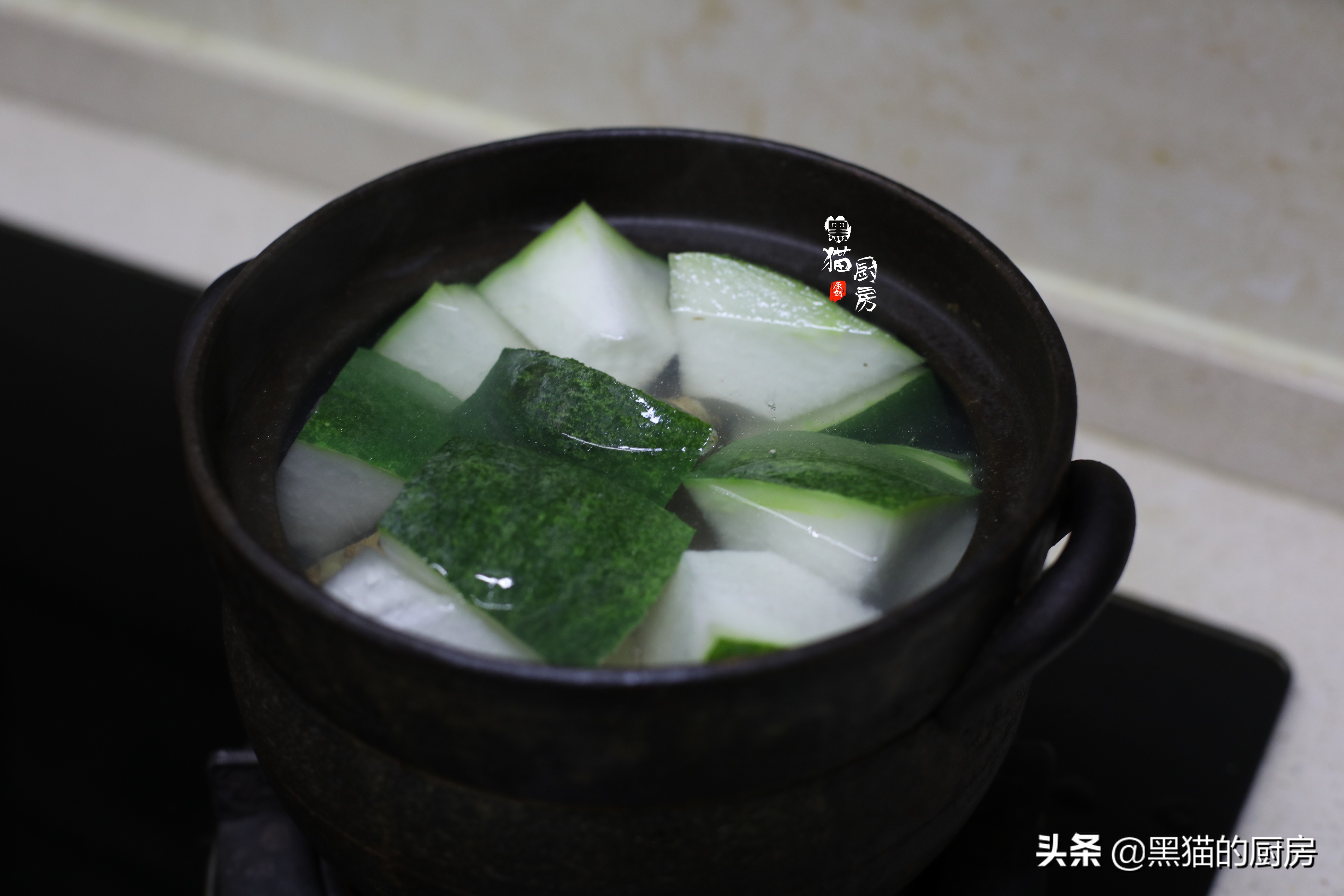 天气炎热，广东妈妈常买这瓜来煲汤，1块钱一斤，清热解暑有讲究
