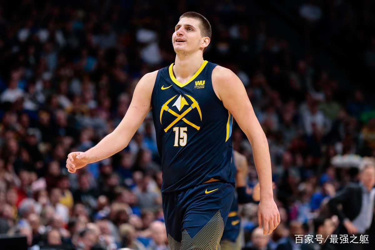 约基奇再有,魔术队的武切维奇,来自黑山共和国,同样是前南斯拉夫的一