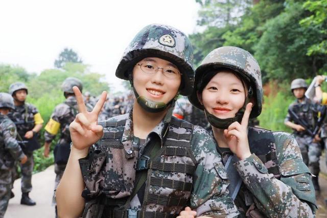 全国“包分配”的军校一共43所，上学不花钱，起薪“10万+”