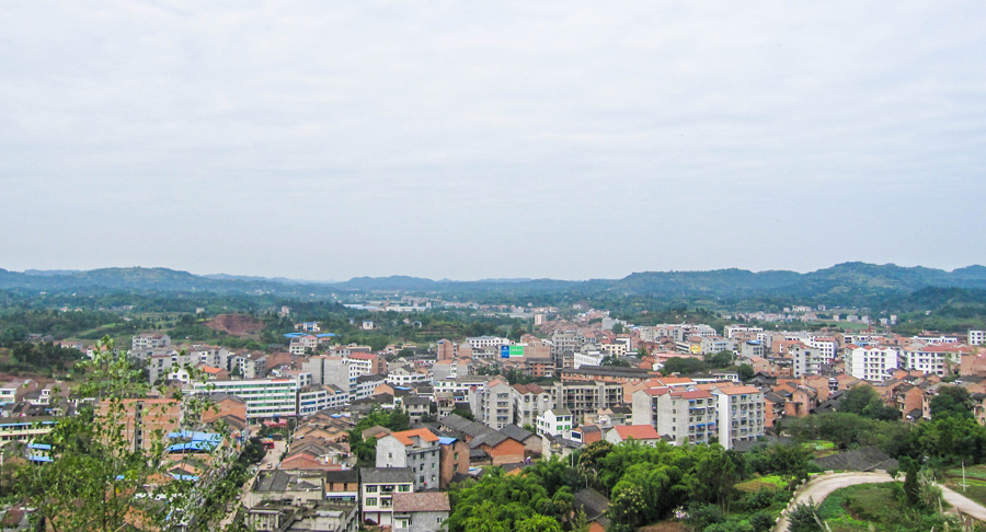 石羊镇距离安岳县城约44公里车程,区位较为独特,地处四川,重庆交界