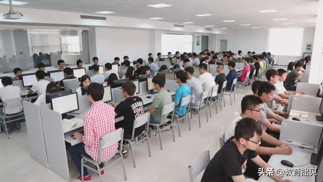 清华大学软件学院（软件工程实力最强的16所大学）