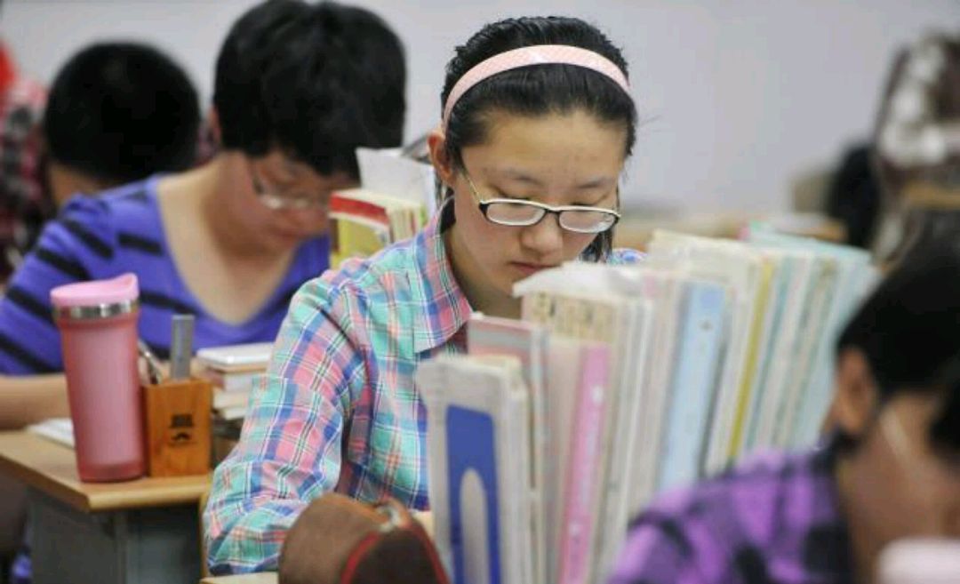 考前５小时干了件事，模考全市第一名高考仅576分；清华：我录取