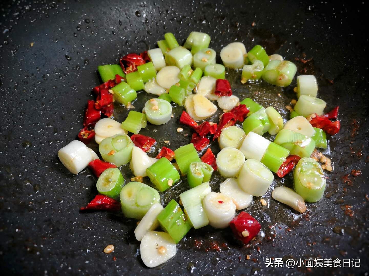 正宗宫保鸡丁（分享一道宫爆鸡丁的正宗做法）
