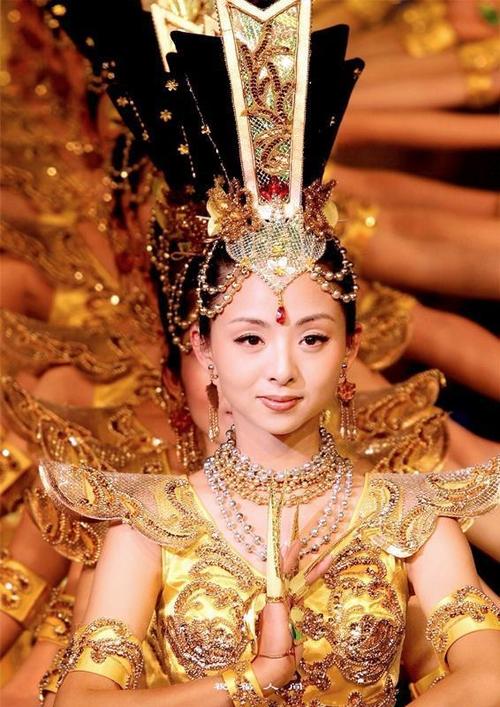 表演什么节目好「年会表演什么节目比较好」