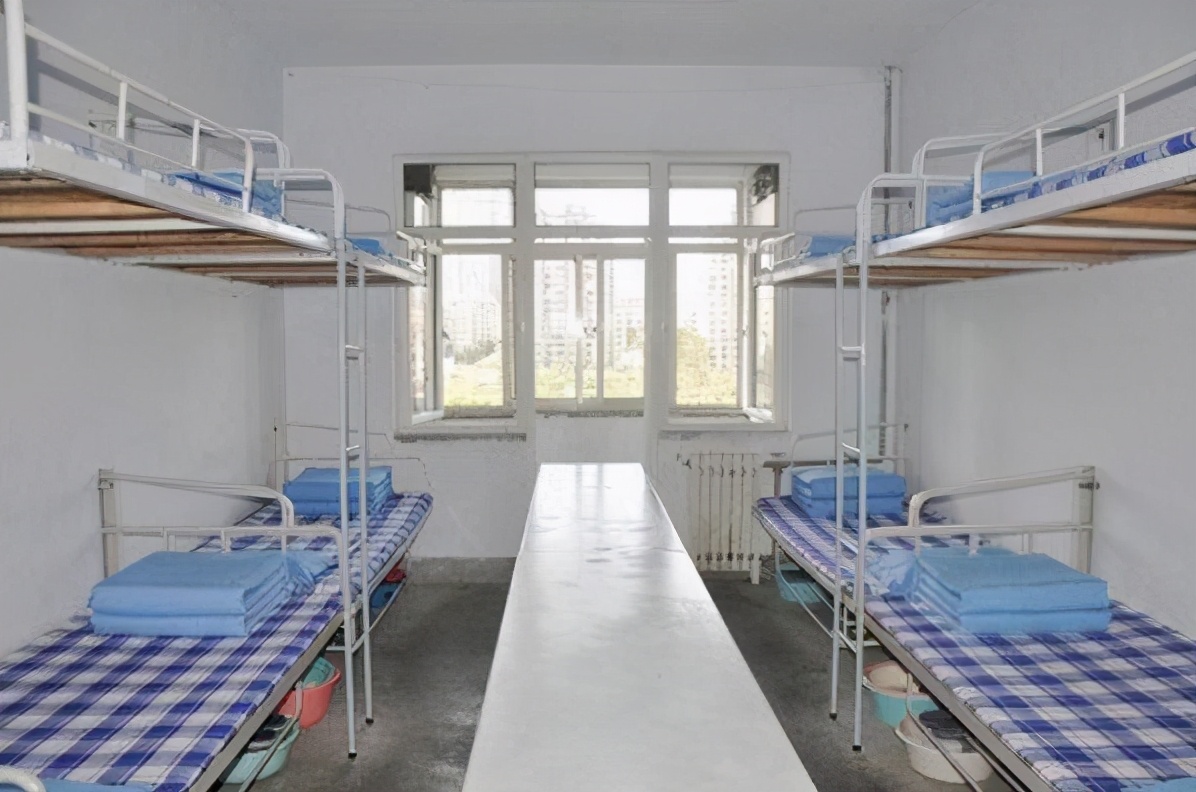 大一新生分宿舍，这三个床位尽可能要避开，都是学姐踩过的坑