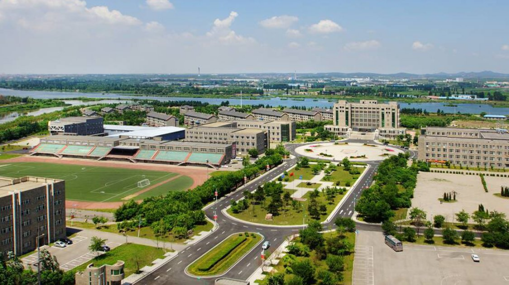 沈阳科技学院女生宿舍（曝光）