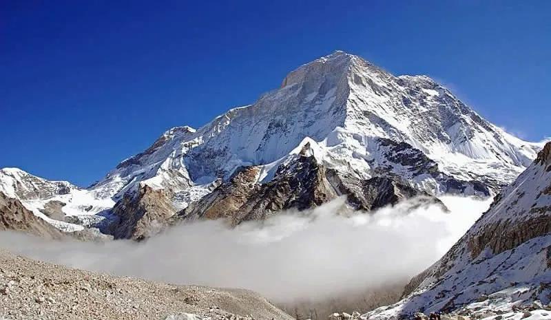 世界上最高的山峰(世界上最高的山峰排名-新时代资讯