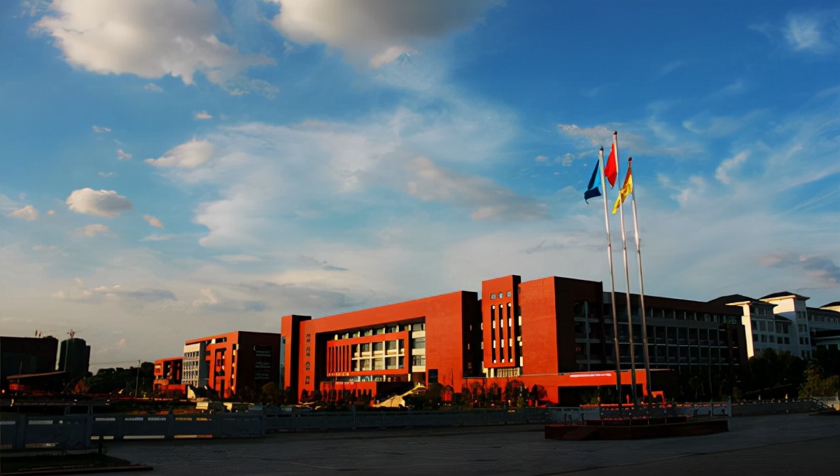 湖南工业大学：省内生源多来自县一中，艺术类包装设计录取510人