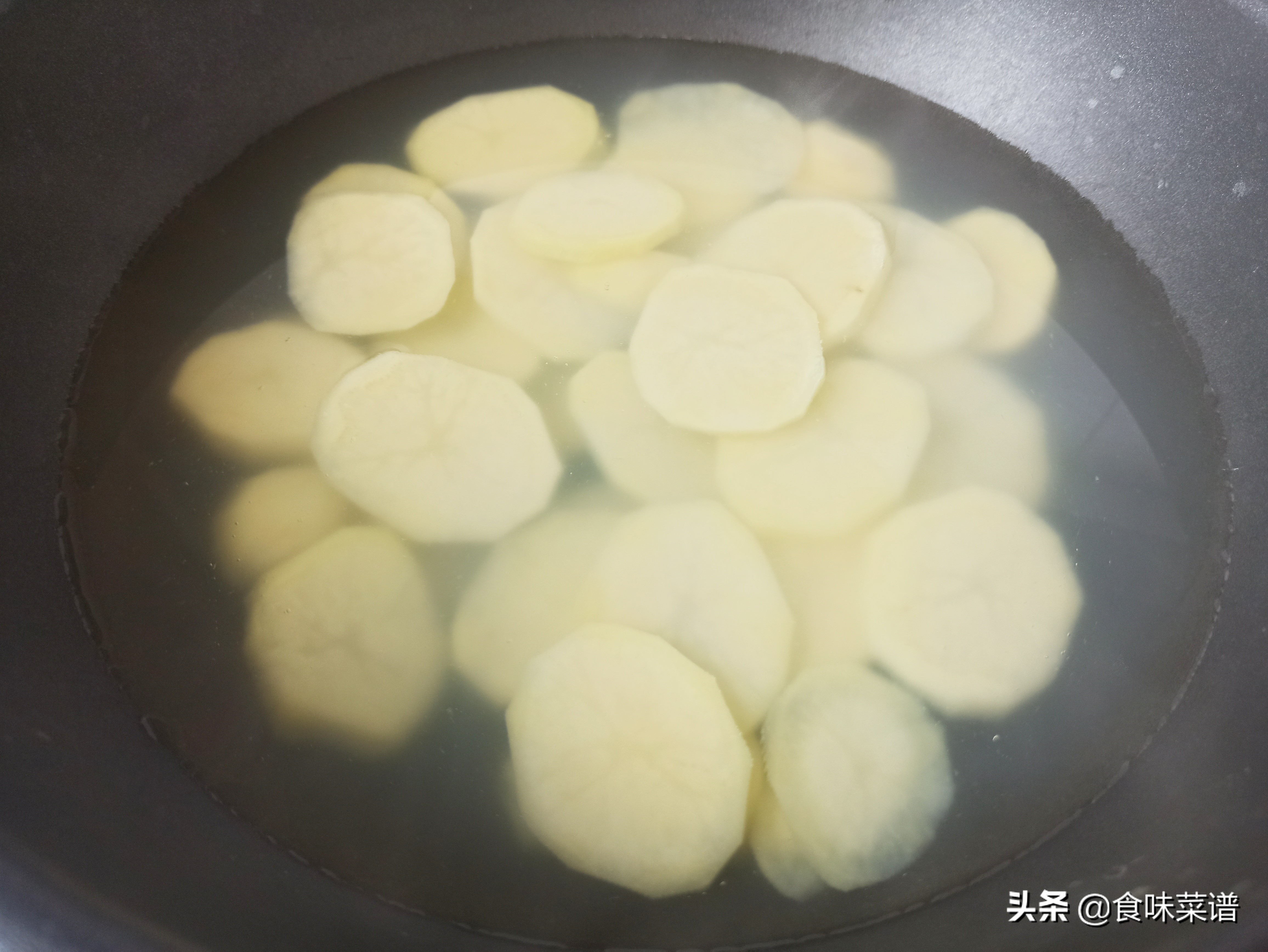 土豆最好吃的6种做法，步骤简单，鲜香美味，快学会做给家人吃吧