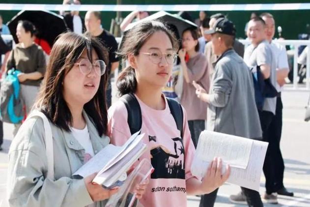 金平果2021年中国高职院校竞争力排行榜Top100出炉！欢迎浏览！