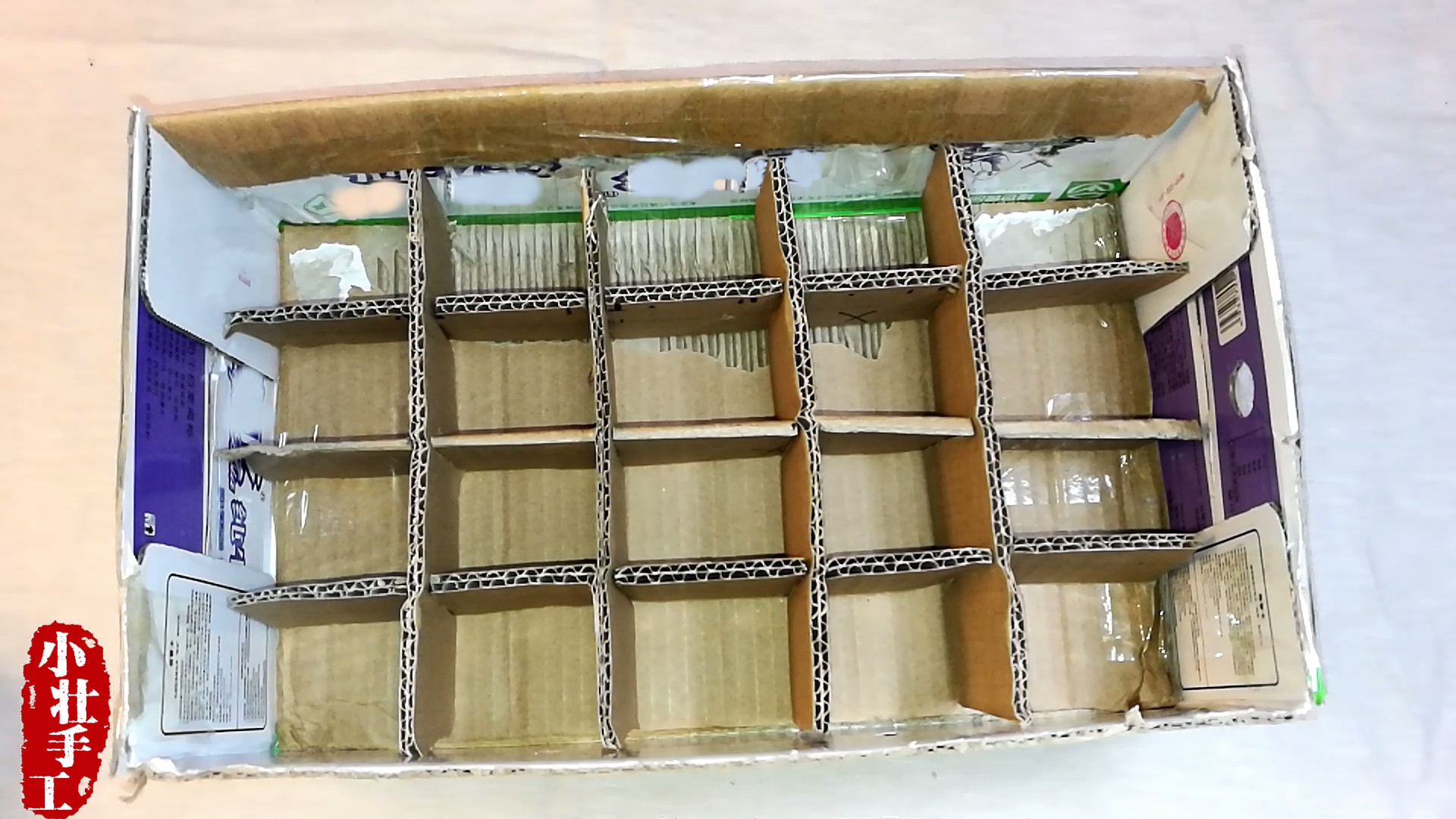 如何自制蚕盒(教你用纸箱做蚕宝宝的收纳盒)