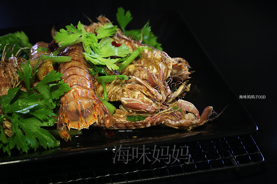 皮皮虾最好吃的做法，不是水煮和清蒸，教你正确做法，一盘吃不够