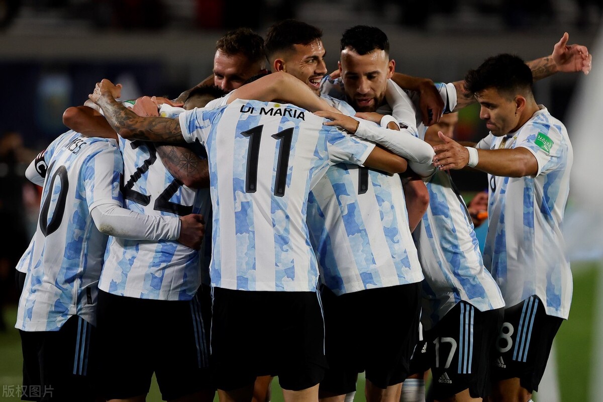 阿根廷上一次世界杯预选赛(世预赛-梅西戴帽 国家队79球超贝利独享南美第一 阿根廷3-0玻利维亚)