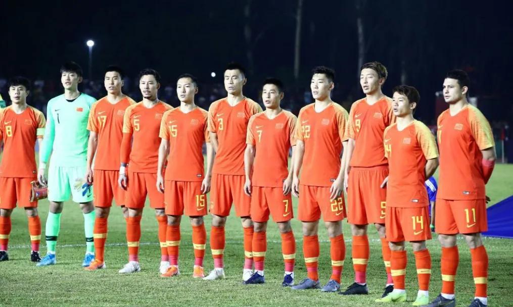 《男足铁之队锁定约60人名单全力备战世界杯预选赛》