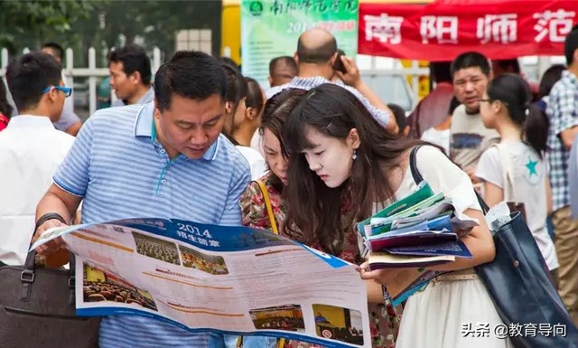 二批高校陆续“补录”，这5所民办院校学费超3万，学生要慎重