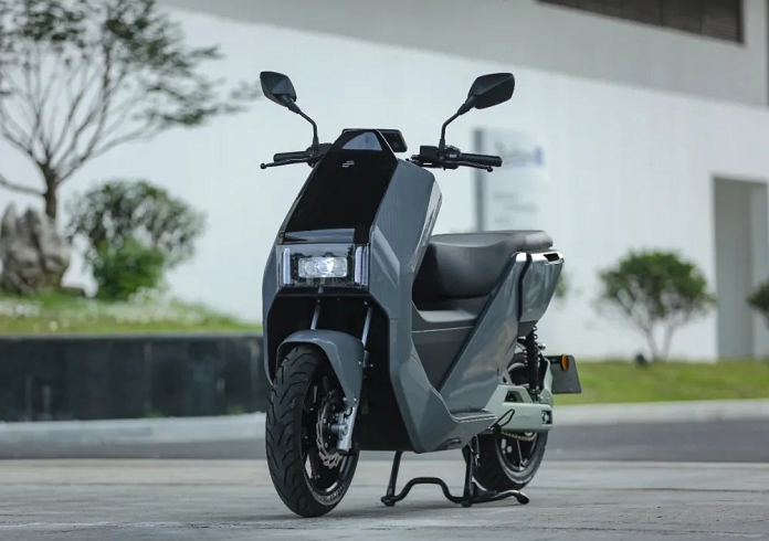 第四款:大阳e客e5性能版