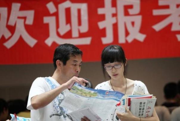 学生不幸在高考中落榜，今年依旧能够上大学，这些补救措施要知道