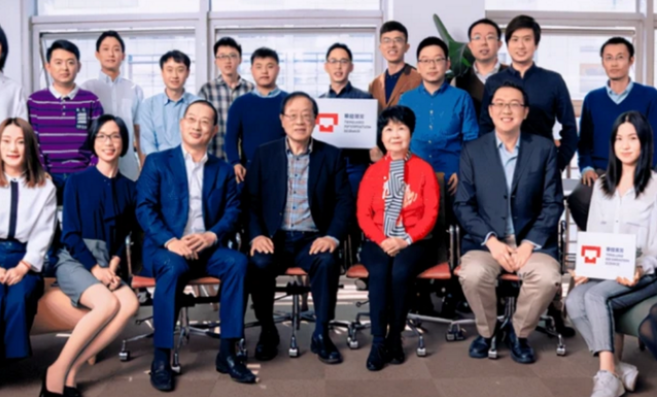 北大“数学之神”韦东奕，斩获100万奖金，自爆不会英语不出国