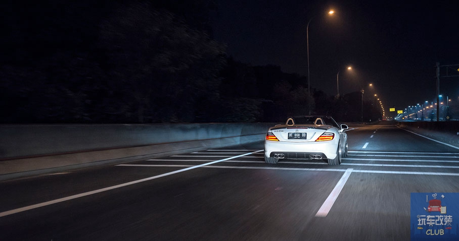 你需要这样一辆“拉风”的敞篷车！奔驰SLK！