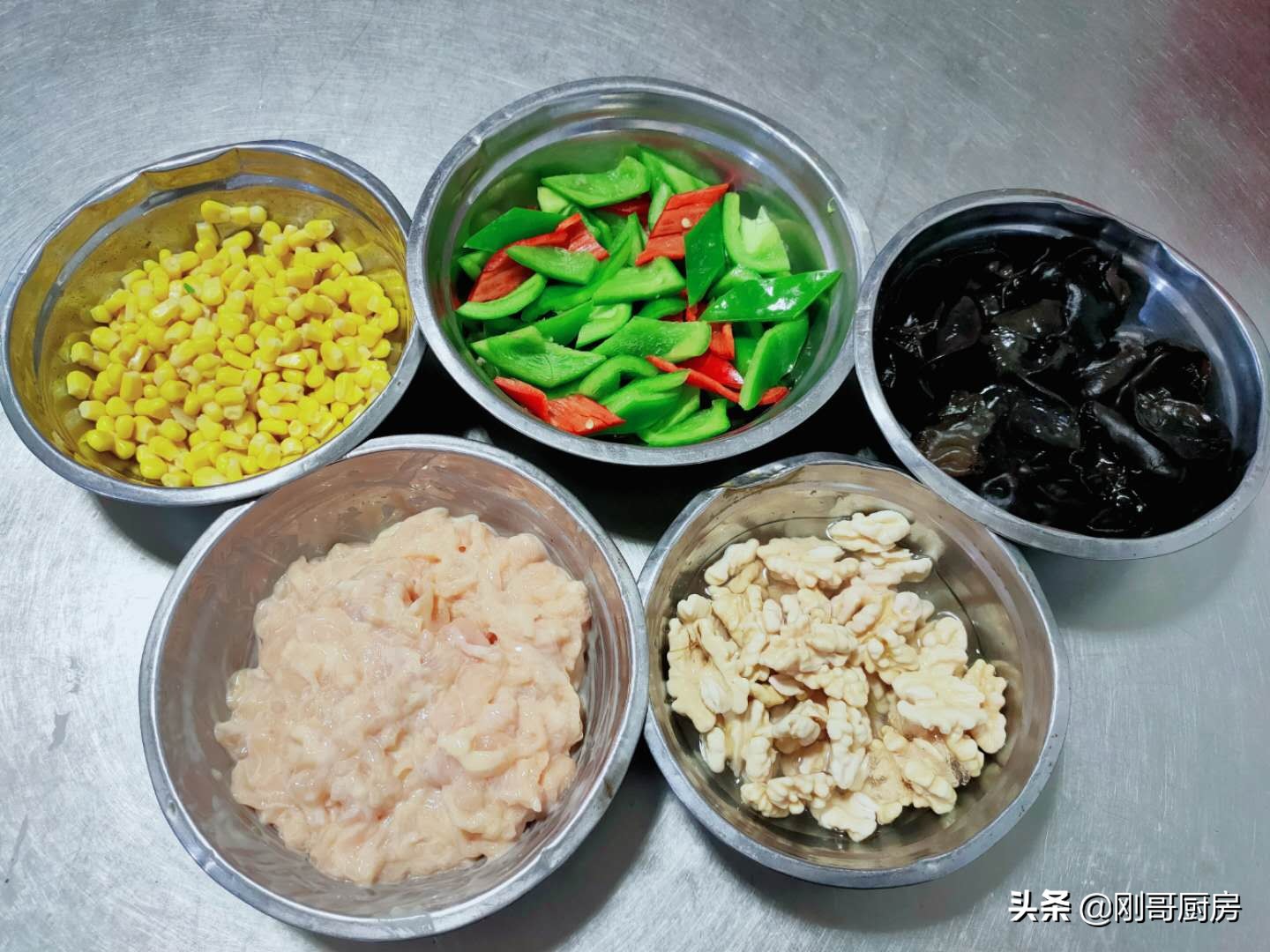 鸡胸肉这样做太香了，不加一滴油，出锅香味浓郁，连吃5天都不腻