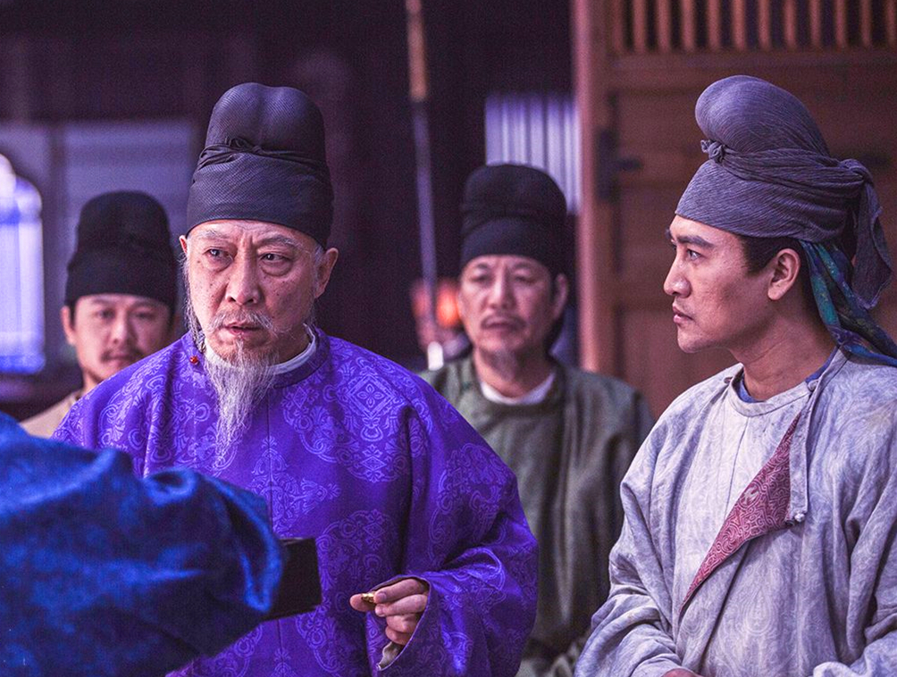 唐朝官品与衣服颜色_唐代官职低的服色为青黑色 - 成语词句网