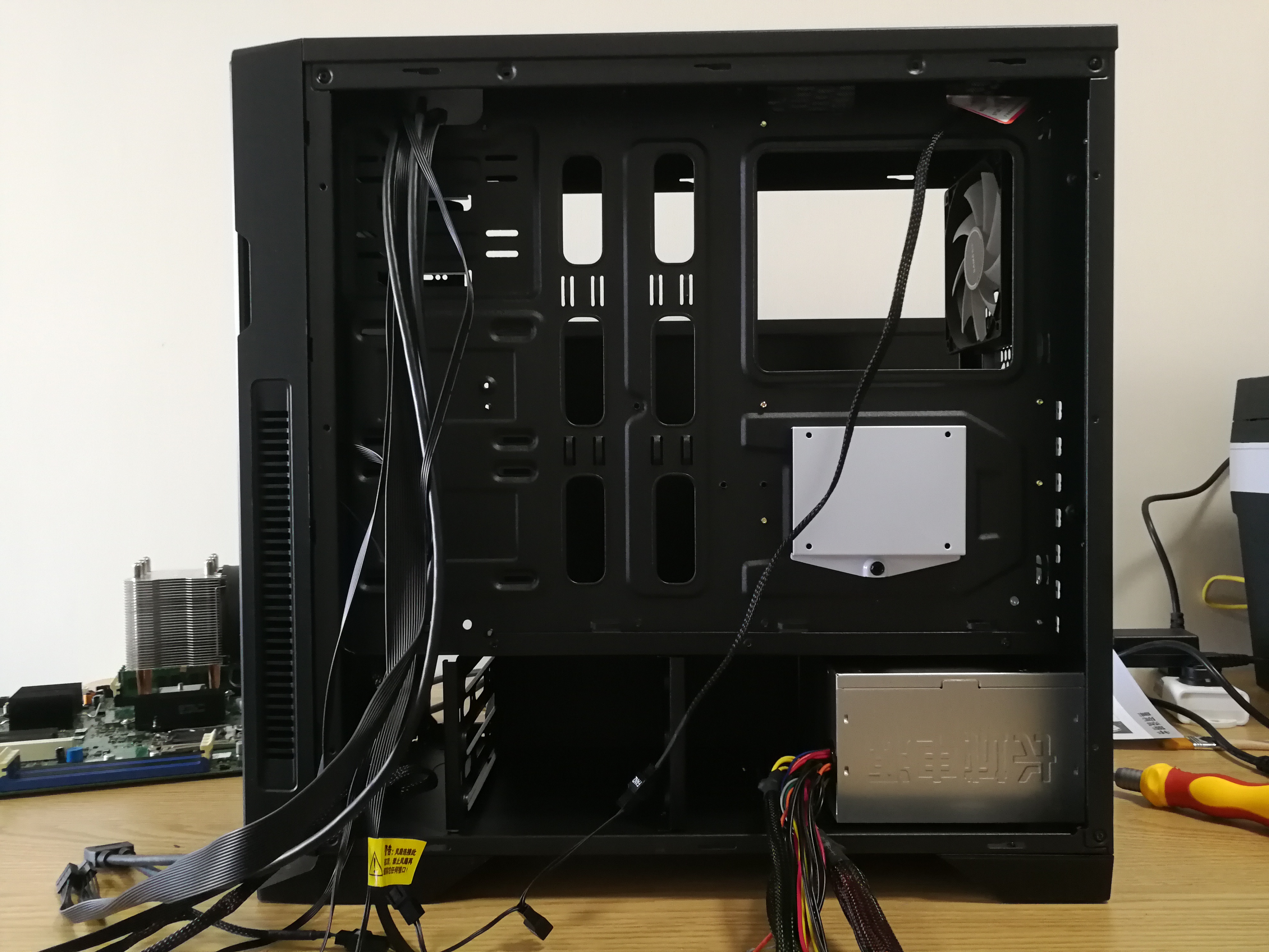定制组装7.机箱:先马黑洞6.电源:长城 400w电源5.