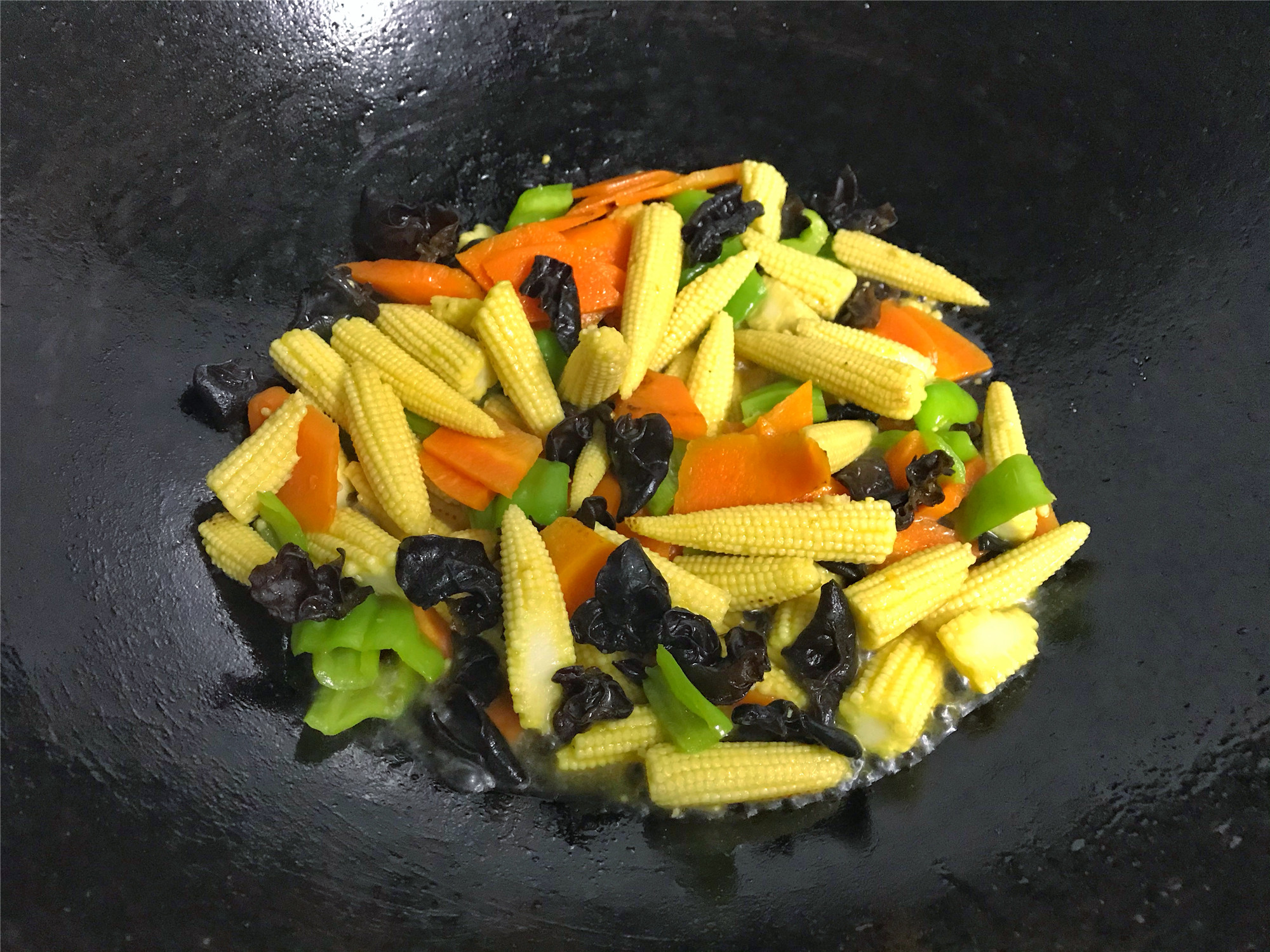 【玉米笋炒杂蔬】
