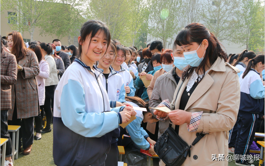 聊城三中北校：古树苍翠老校区 强势崛起新名校