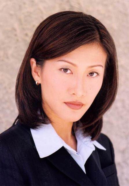 从刘涛到港星陈慧珊：复出替夫还债的她们，诠释了婚姻最好的模样