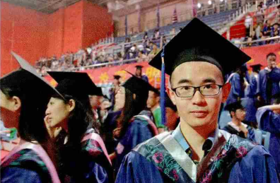 平凡家庭出生的学霸，每年3万美元奖学金，在哈佛读冷门学科博士