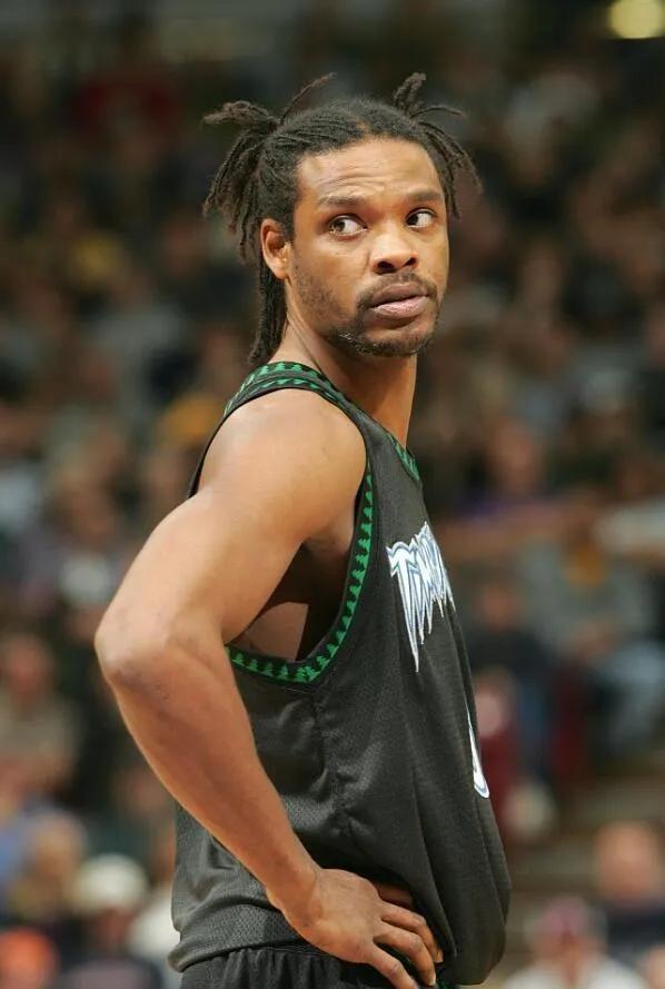 你为什么倒下nba（盘点一些球员退出NBA的真正原因，流水的球员铁打的联盟）