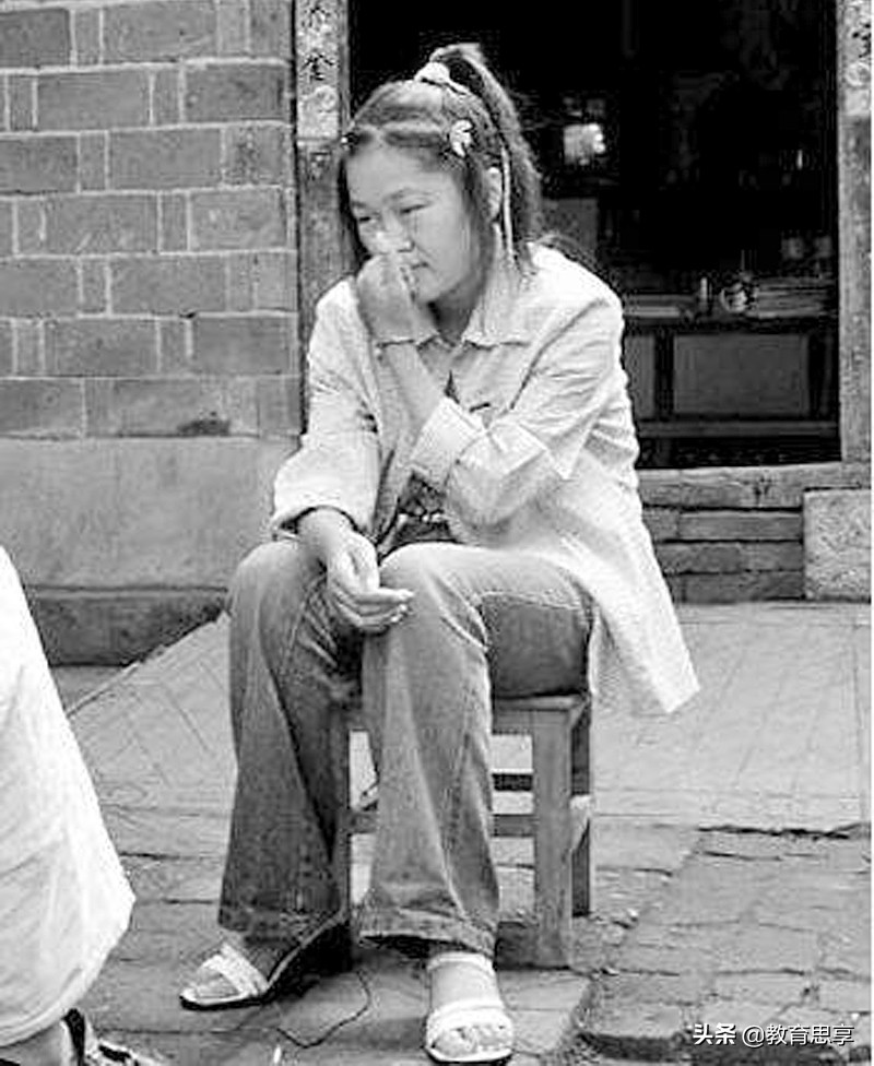 河南女孩高考114分，以8000字作文抨击考试制度，亲手毁了人生