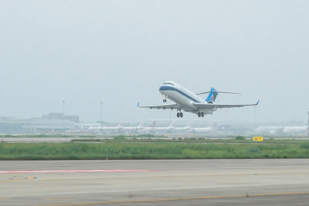 ARJ21一架多少钱?