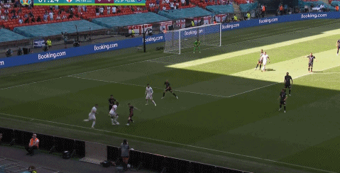 英格兰对克罗地亚预测（战术分析英格兰1-0克罗地亚：两队皆锋无力，年轻中场助三狮取胜）