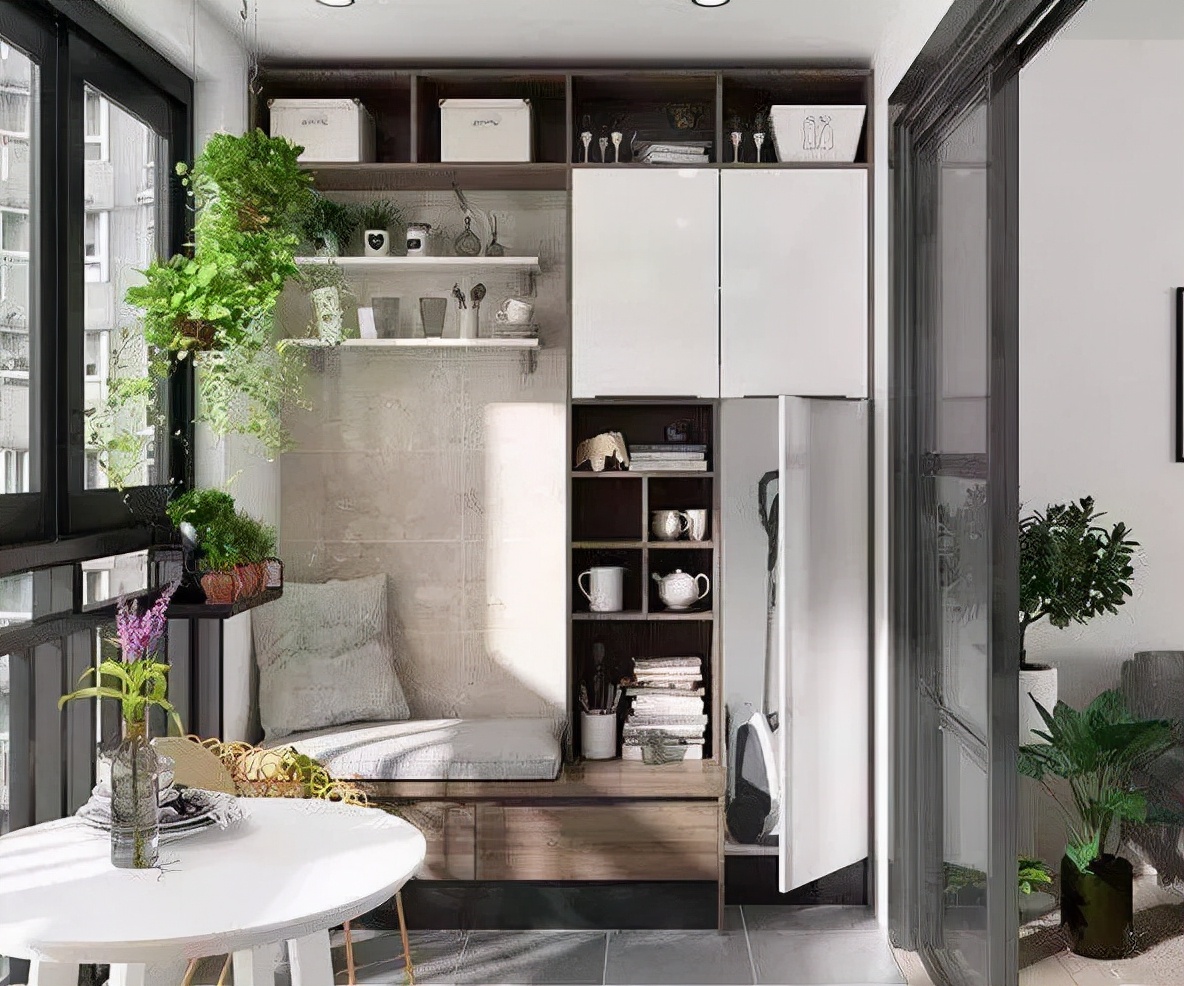 越来越多人在阳台打柜子，实用不占地，邻居看了都立马跟着学